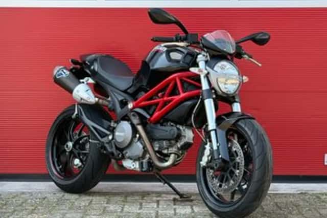 Ducati 796 Monster (2012) thumbnail 2