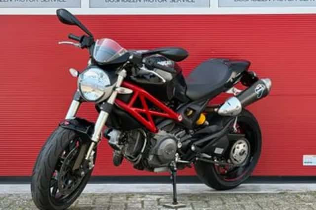 Ducati 796 Monster (2012) thumbnail 3