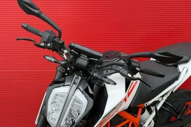 KTM 390 Duke (2018) thumbnail 6