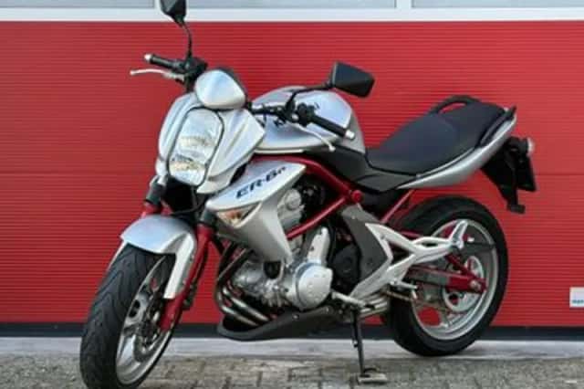 Kawasaki Er-6n (2007) thumbnail 3