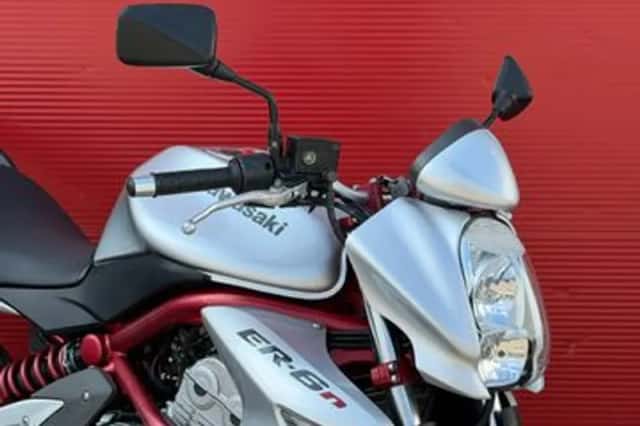 Kawasaki Er-6n (2007) thumbnail 5