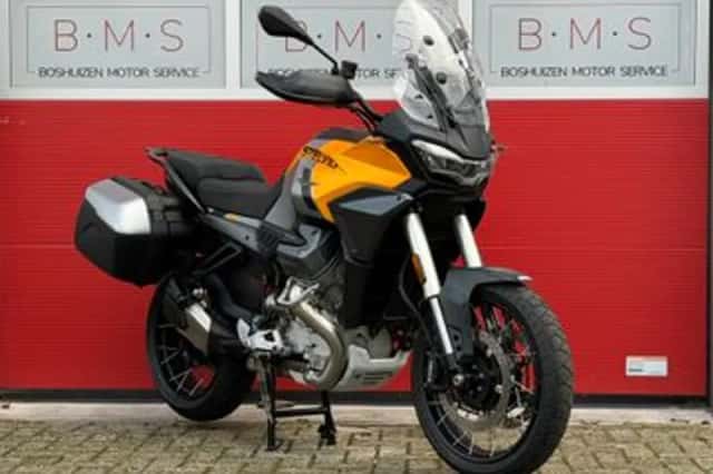 Moto Guzzi Stelvio (2024) thumbnail 2