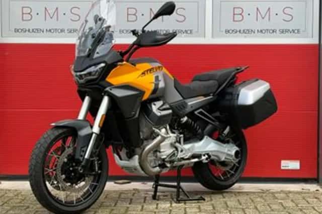 Moto Guzzi Stelvio (2024) thumbnail 3