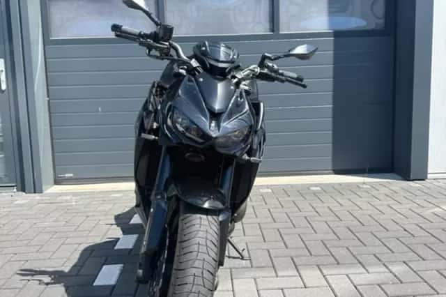 Kawasaki Z1000 (2015) thumbnail 3