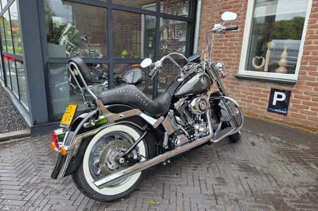Harley-Davidson Softail (2012) thumbnail 4