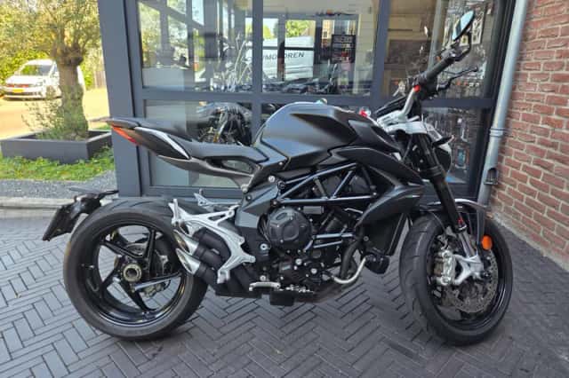 MV Agusta Brutale 800 (2019) thumbnail 6