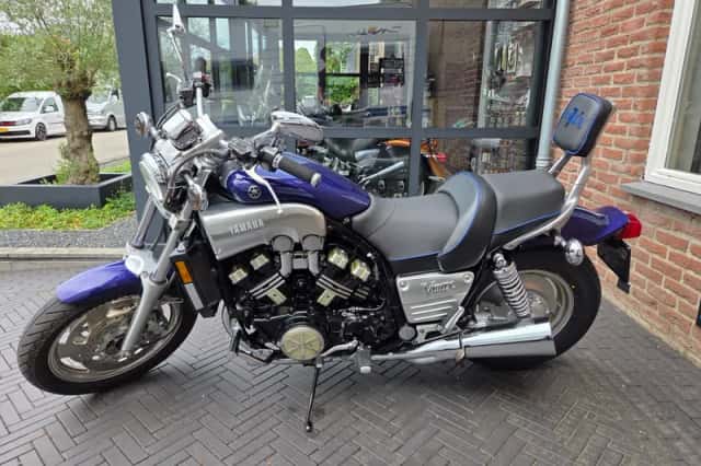 Yamaha VMX 1200 (1995) thumbnail 1