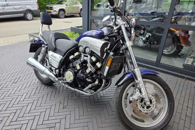 Yamaha VMX 1200 (1995) thumbnail 3