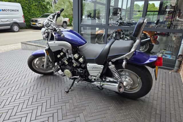 Yamaha VMX 1200 (1995) thumbnail 4