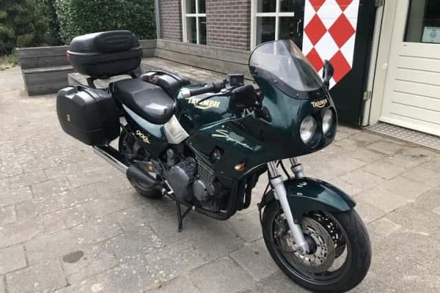 Triumph Sprint 900 (1994) thumbnail 2