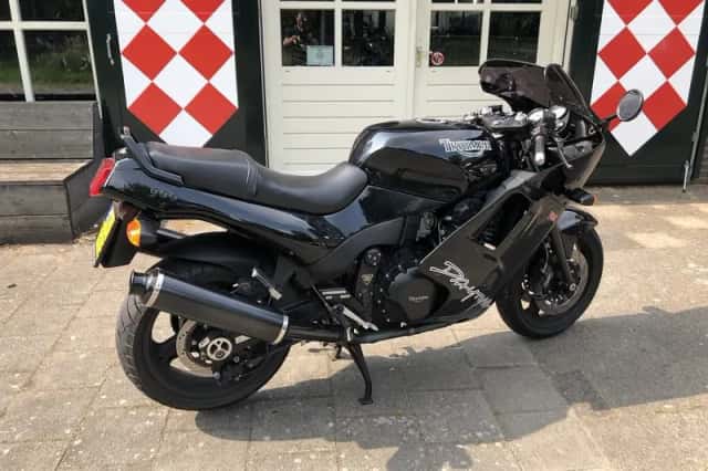 Triumph Daytona 900 (1996) thumbnail 1