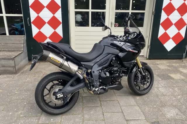 Triumph Tiger 1050 (2013) thumbnail 1