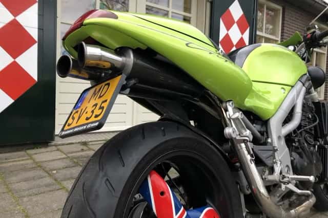 Triumph Speed Triple (2001) thumbnail 5