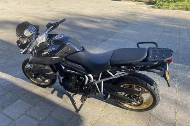 Triumph Tiger 800 (2011) thumbnail 5