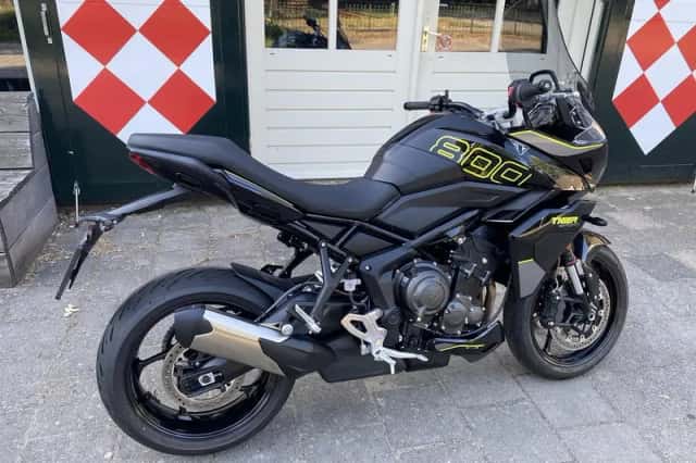 Triumph Tiger 800 (2026) thumbnail 1