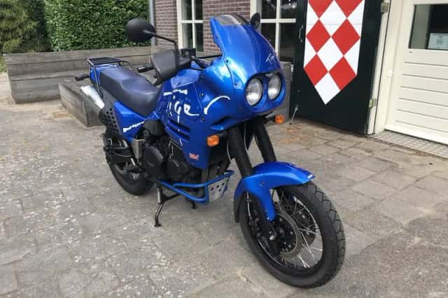 Triumph Tiger 900 (1994) thumbnail 2