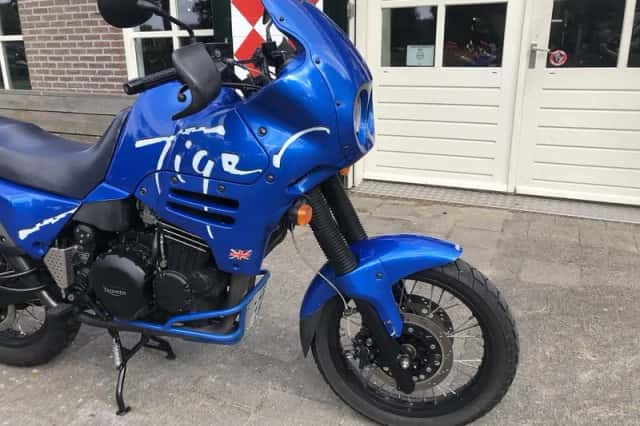 Triumph Tiger 900 (1994) thumbnail 3