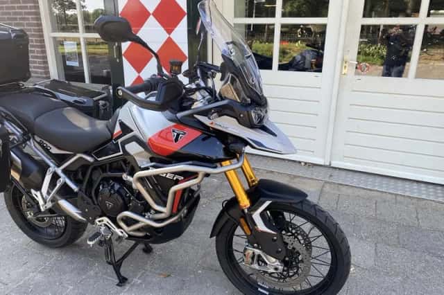 Triumph Tiger 900 Rally PRO (2024) thumbnail 3