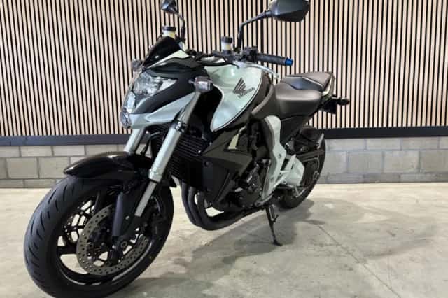 Honda CB1000R (2016) thumbnail 4