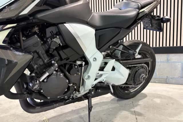 Honda CB1000R (2016) thumbnail 5