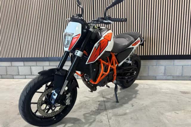 KTM 690 Duke (2016) thumbnail 4