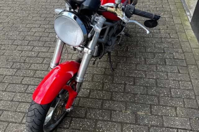 Ducati Monster 1000 I.E (2004) thumbnail 5