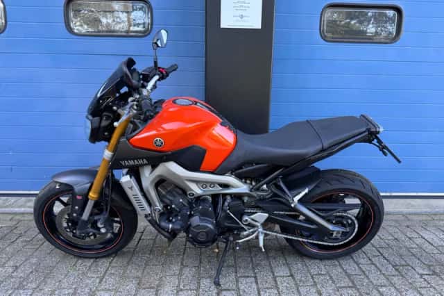 Yamaha MT-09 (0) thumbnail 4