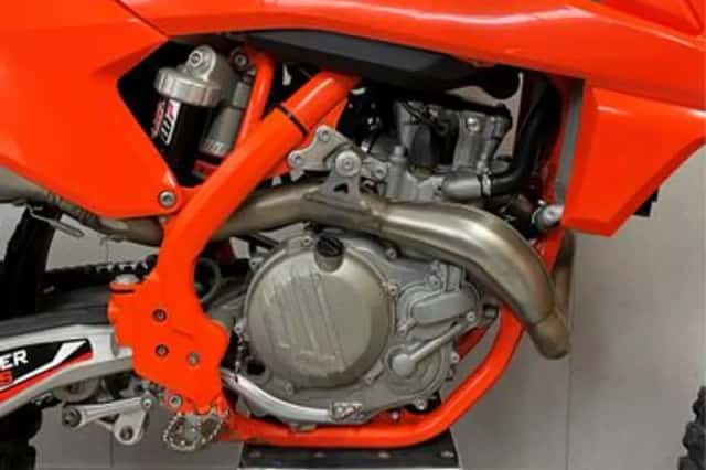 KTM 450 SX-F (2018) thumbnail 2