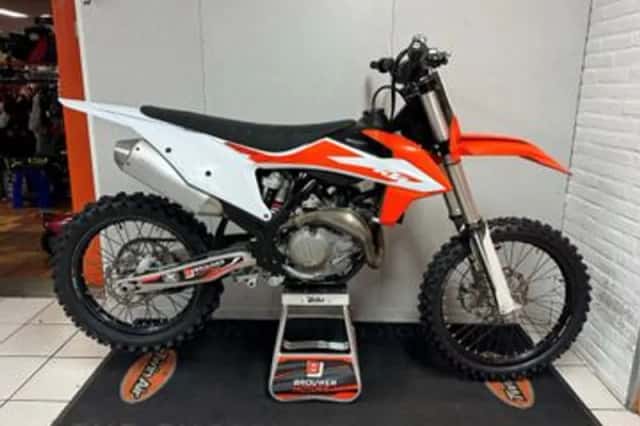 KTM 450 SX-F (2019) thumbnail 1