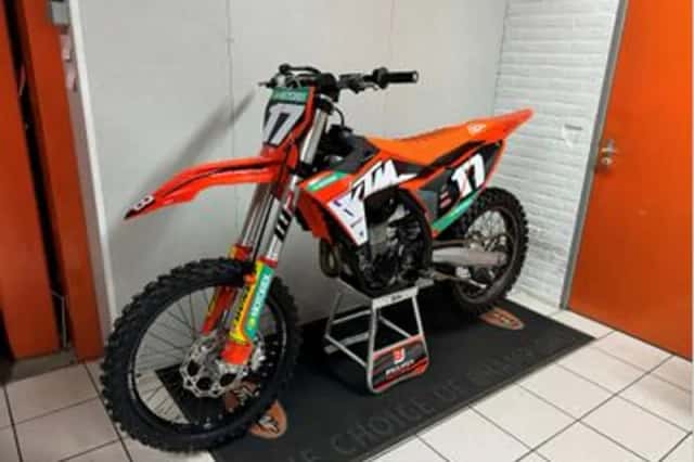KTM 450 SX-F (2023) thumbnail 2