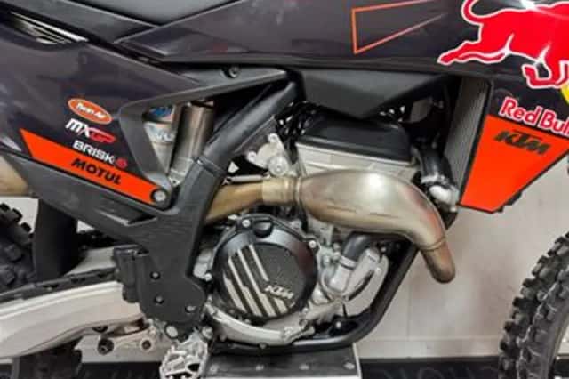KTM 250 SX-F (2023) thumbnail 2