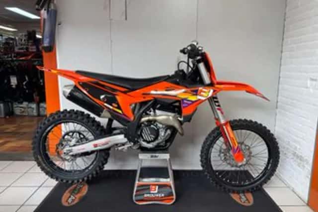 KTM 250 SX-F (2025) thumbnail 1