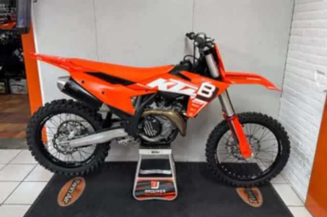 KTM 450 SX-F (2023) thumbnail 1