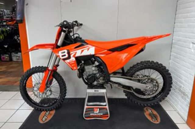 KTM 450 SX-F (2023) thumbnail 3