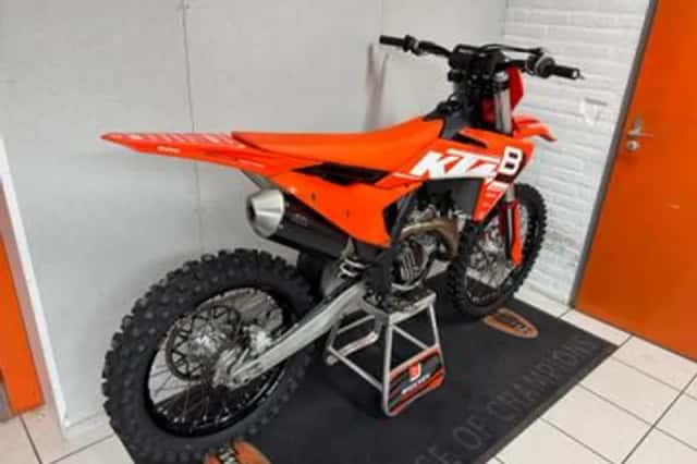 KTM 450 SX-F (2023) thumbnail 6