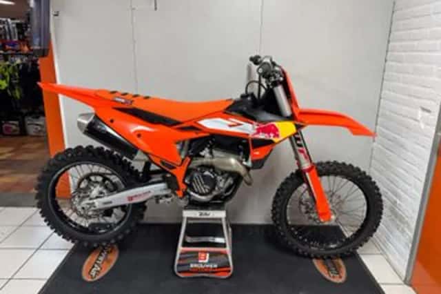 KTM 250 SX-F (2023) thumbnail 1