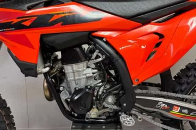 KTM 450 SX-F (2025) thumbnail 4