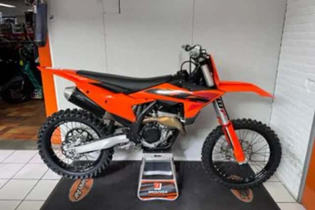 KTM 250 SX-F (2025) thumbnail 1