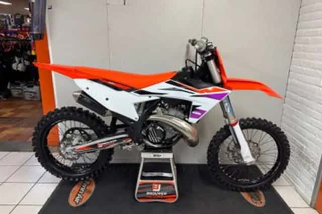 KTM 300 SX (2024) thumbnail 1
