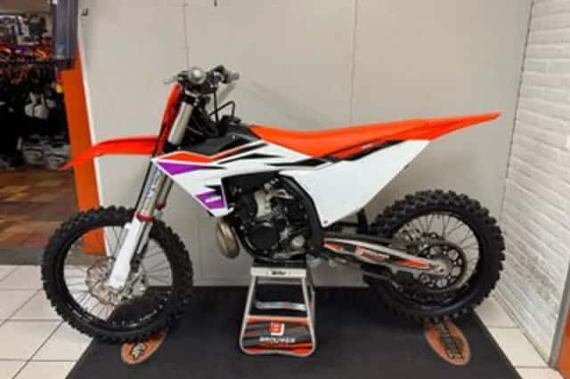 KTM 300 SX (2024) thumbnail 3