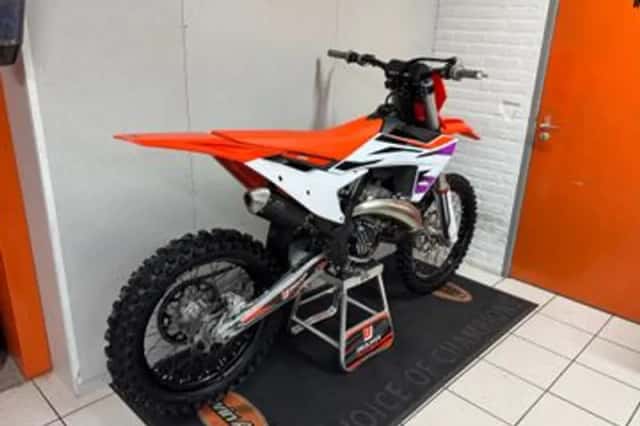 KTM 300 SX (2024) thumbnail 6