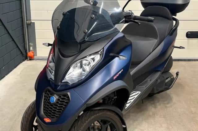 Piaggio MP3 500 (2024) thumbnail 1