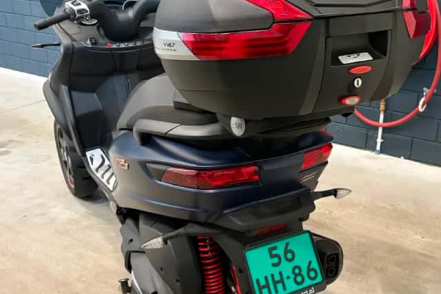 Piaggio MP3 500 (2024) thumbnail 4