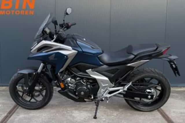 Honda NC750X (2023) thumbnail 4