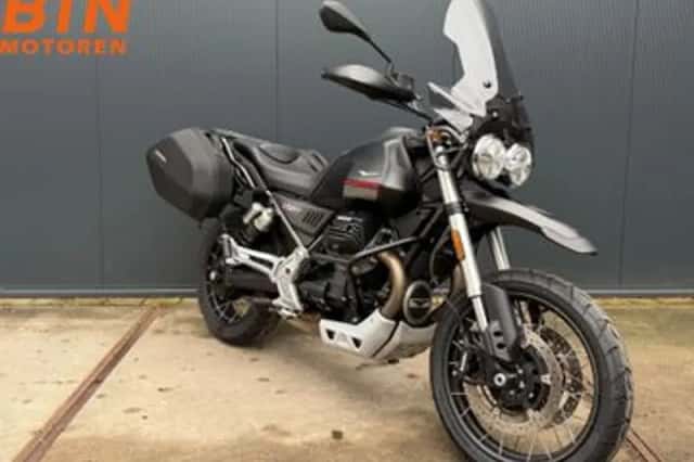Moto Guzzi V85 TT (2024) thumbnail 2