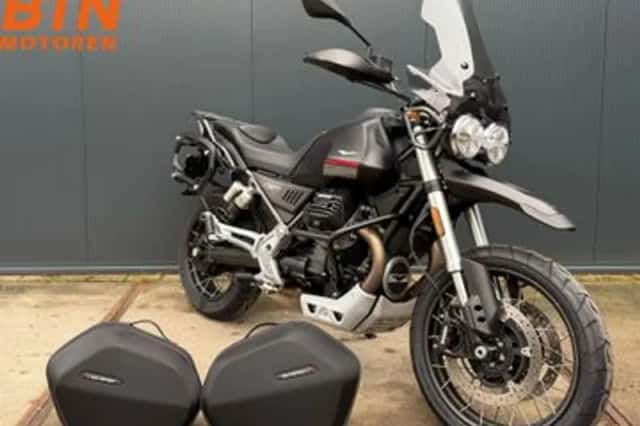 Moto Guzzi V85 TT (2024) thumbnail 3