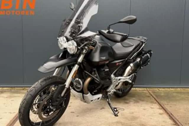 Moto Guzzi V85 TT (2024) thumbnail 4