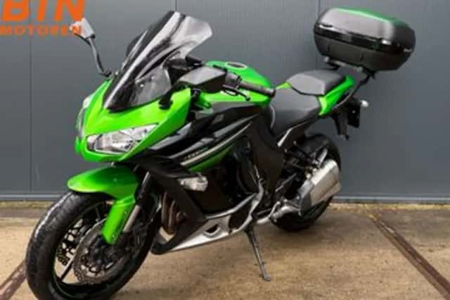 Kawasaki Z1000 (2016) thumbnail 3