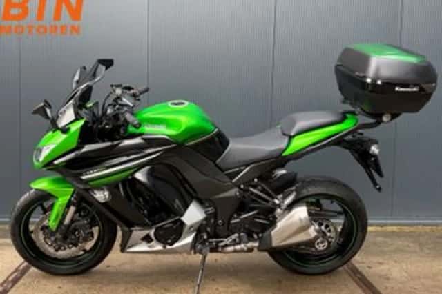 Kawasaki Z1000 (2016) thumbnail 4