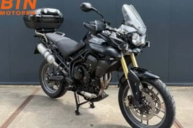 Triumph Tiger 800 (2011) thumbnail 2